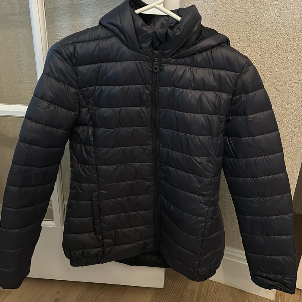 Girls size large Zella puffer jacket.